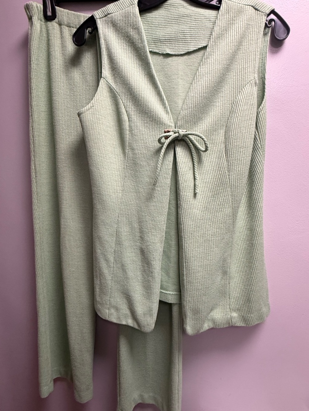 GUVC Handmade 1970’s 2-Piece Sleeveless Ribbed Light Sage Green Pants + Top L-XL